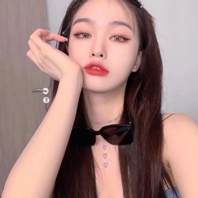 黑夜中的玻璃人偶